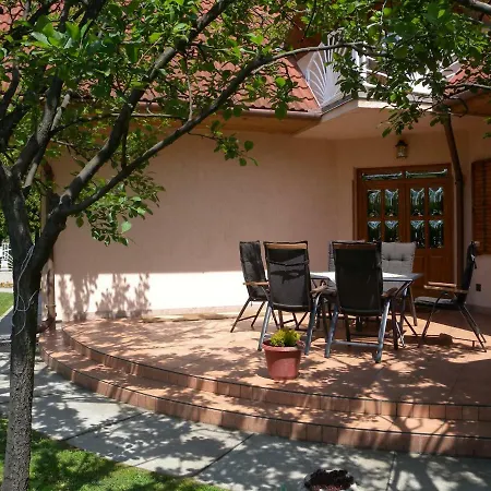 Apartment In Balatonmariafuerdo 19268 *