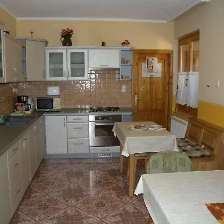 Apartment In Balatonmariafuerdo 19268