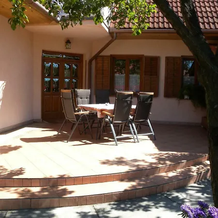 In Balatonmariafuerdo 19268 Apartment