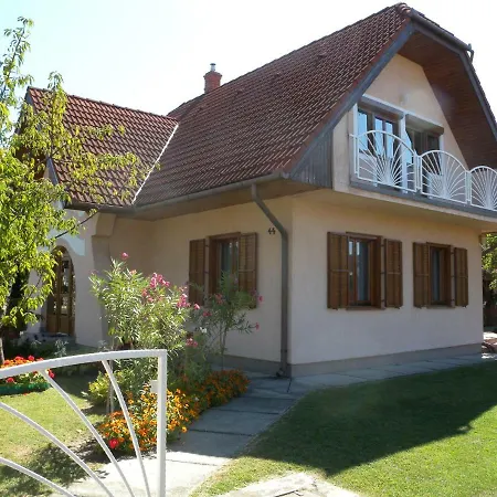 Apartment In Balatonmariafuerdo 19268 Balatonkeresztur